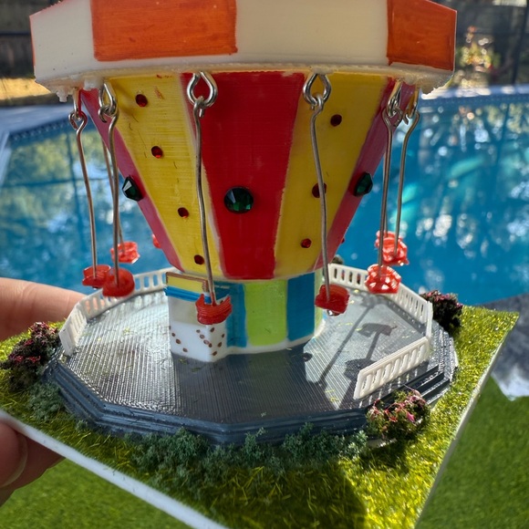 Merry go round Train layout scale N Carnival carousel Chairoplane Amusement ride - Picture 6 of 9